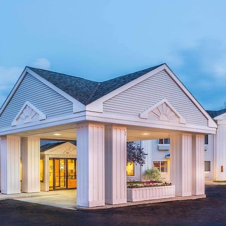 Days Inn By Wyndham Tiffin Exterior foto