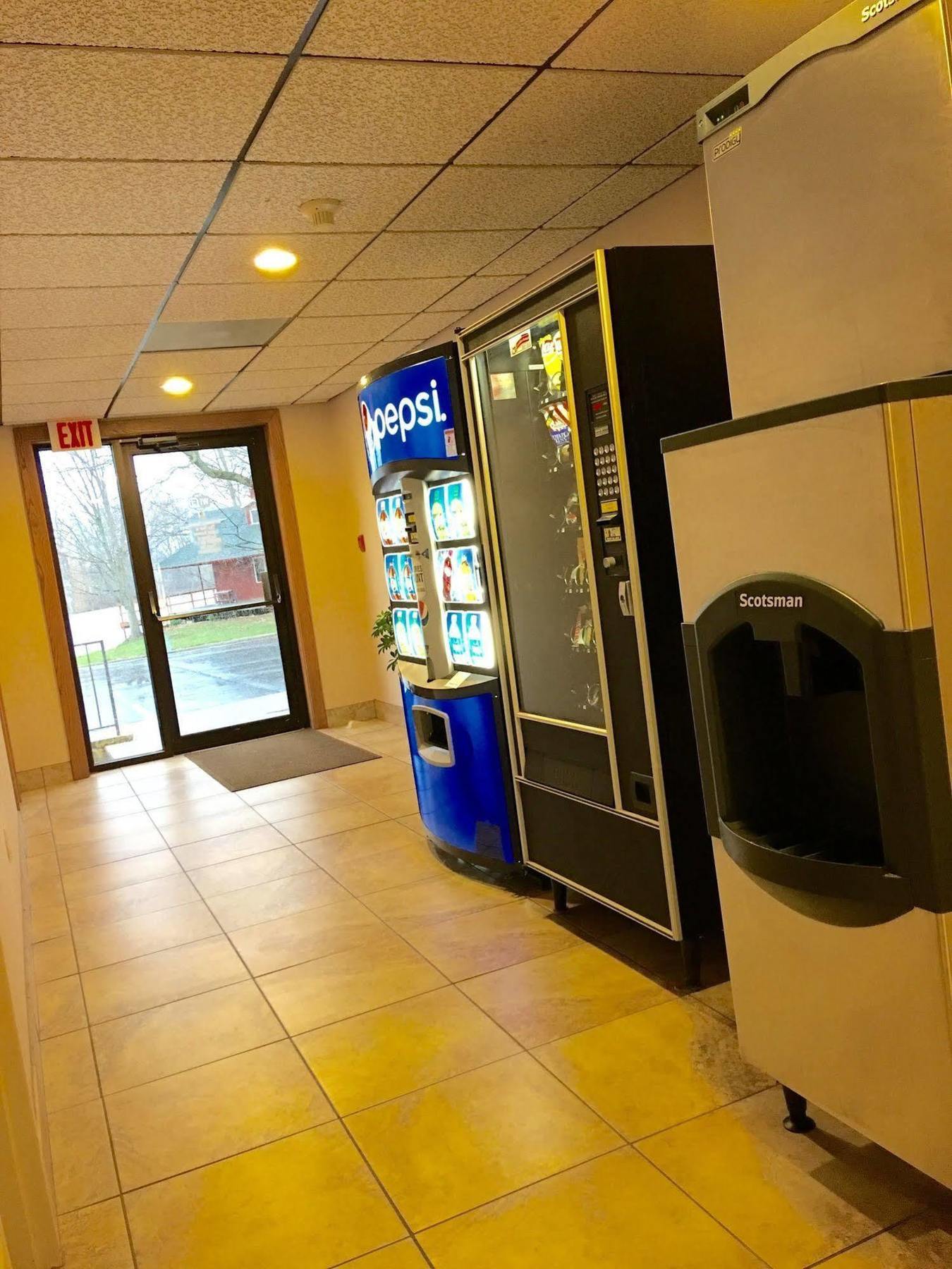 Days Inn By Wyndham Tiffin Exterior foto